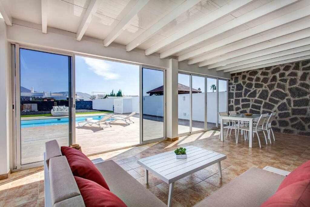 Homu Bianca Fantastica Villa Con Piscina Privad Playa Blanca  Eksteriør billede
